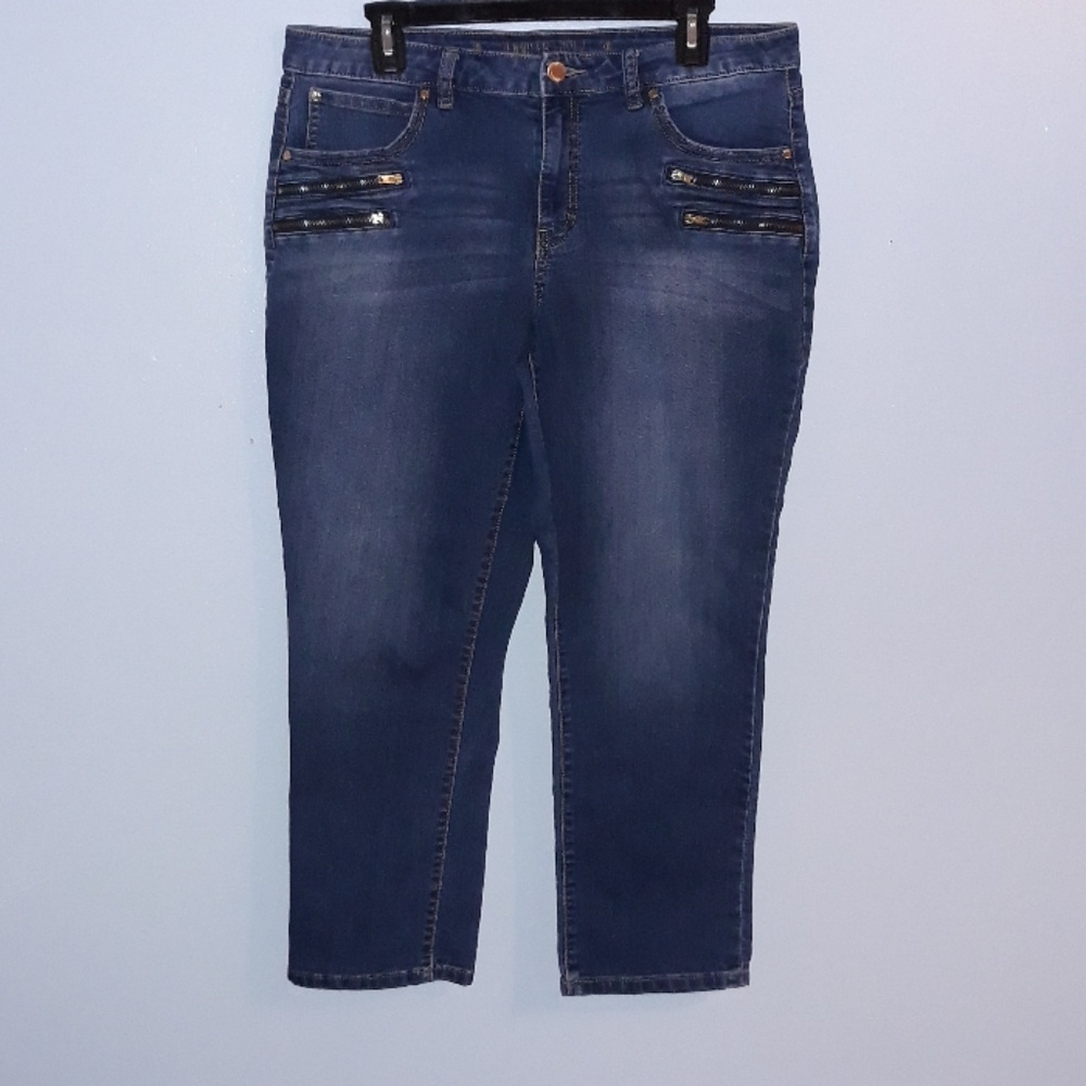 Jennifer Lopez Capris